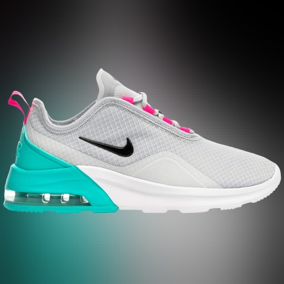 NWOT Nike Women's Air Max Motion 2 Running Shoes - Picture 1 of 8